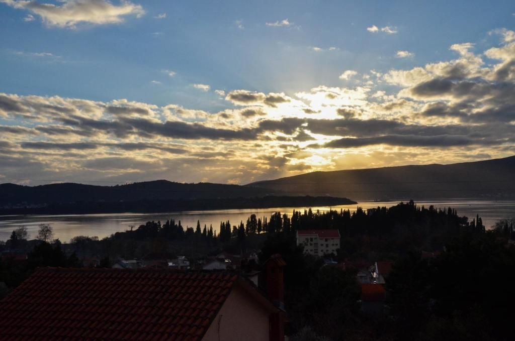 Апартаменты Dimitris Apartments Тиват