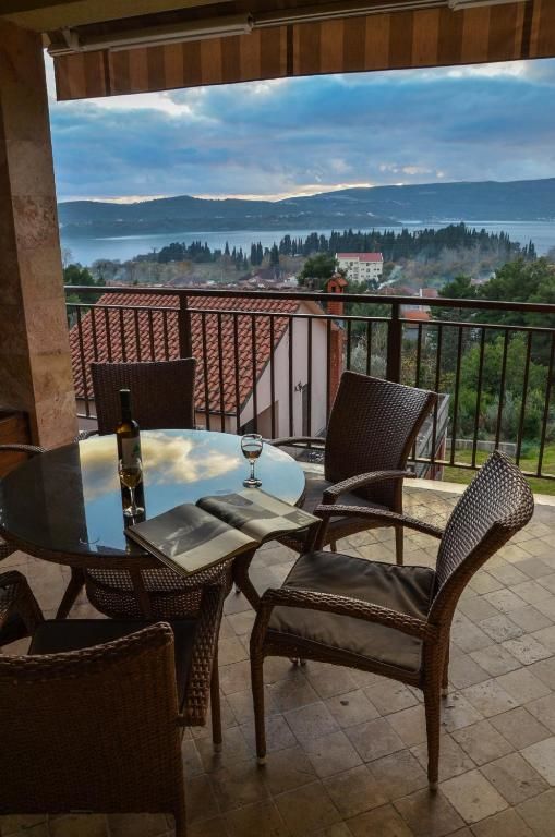 Апартаменты Dimitris Apartments Тиват