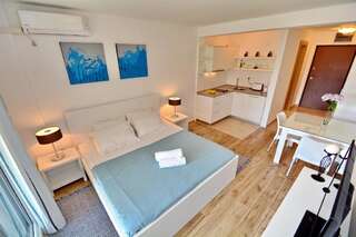 Апартаменты Dimitris Apartments Тиват Номер-студио с видом на сад-17